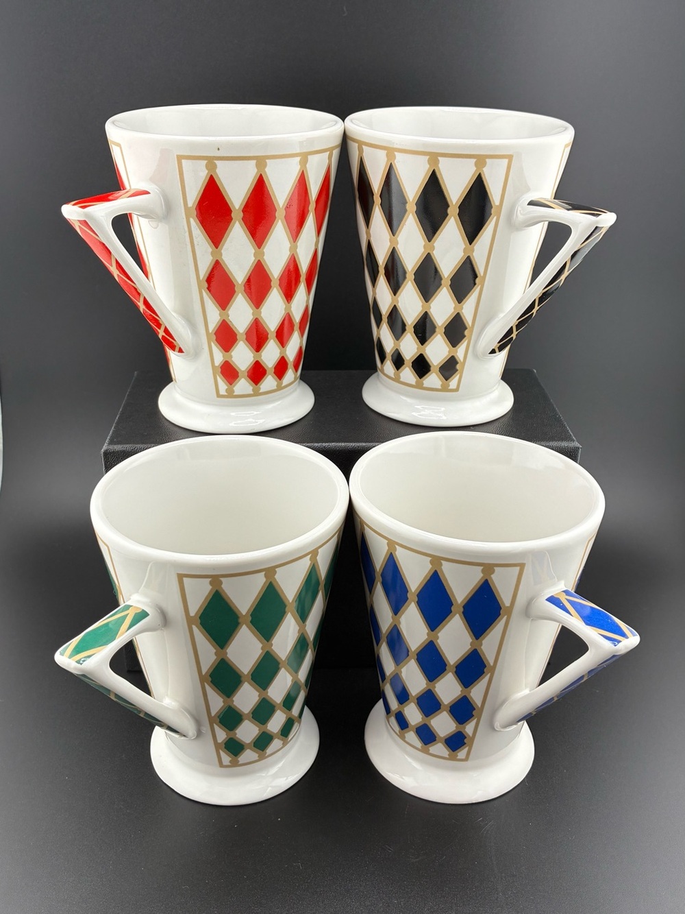 Vintage diamond Style-Eyes mugs set of 4‎ by Baum Bros